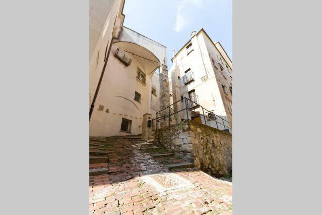 Lovingenoa - Antico Convento Apartment Ngoại thất bức ảnh